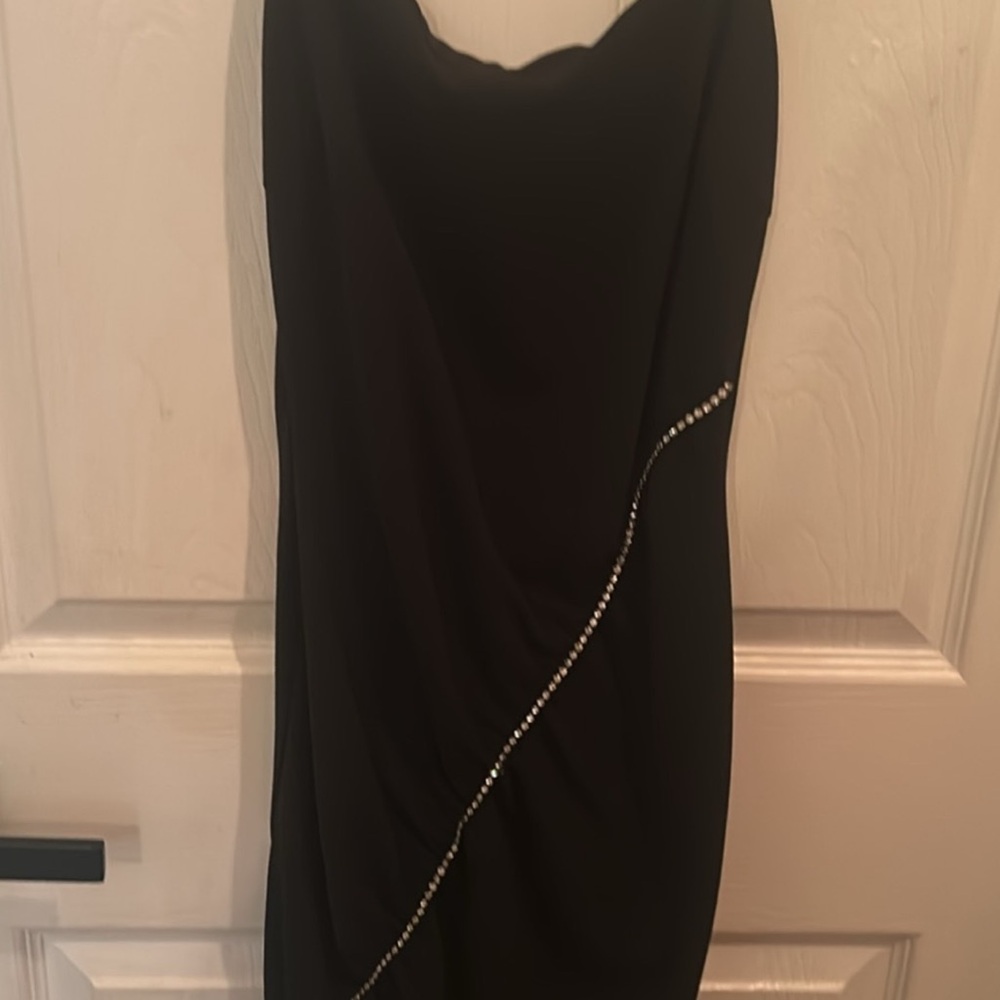 Elegant Black Dress with Rhinestone Detail